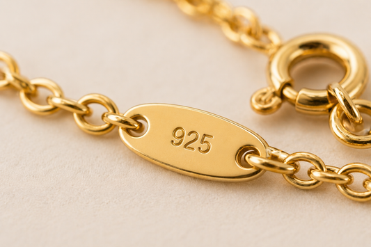 Qué significa plata 925 en las joyas (y por qué es importante)
