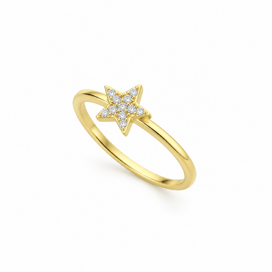 Anillo Estrella Nova dorado con estrella de circonitas blancas, vista diagonal